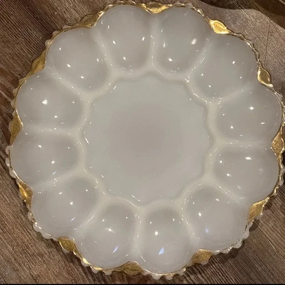 Vintage 3 piece Milk Glass Serving Dishes Deviled Egg, Relish Plates - Picture 2 of 4